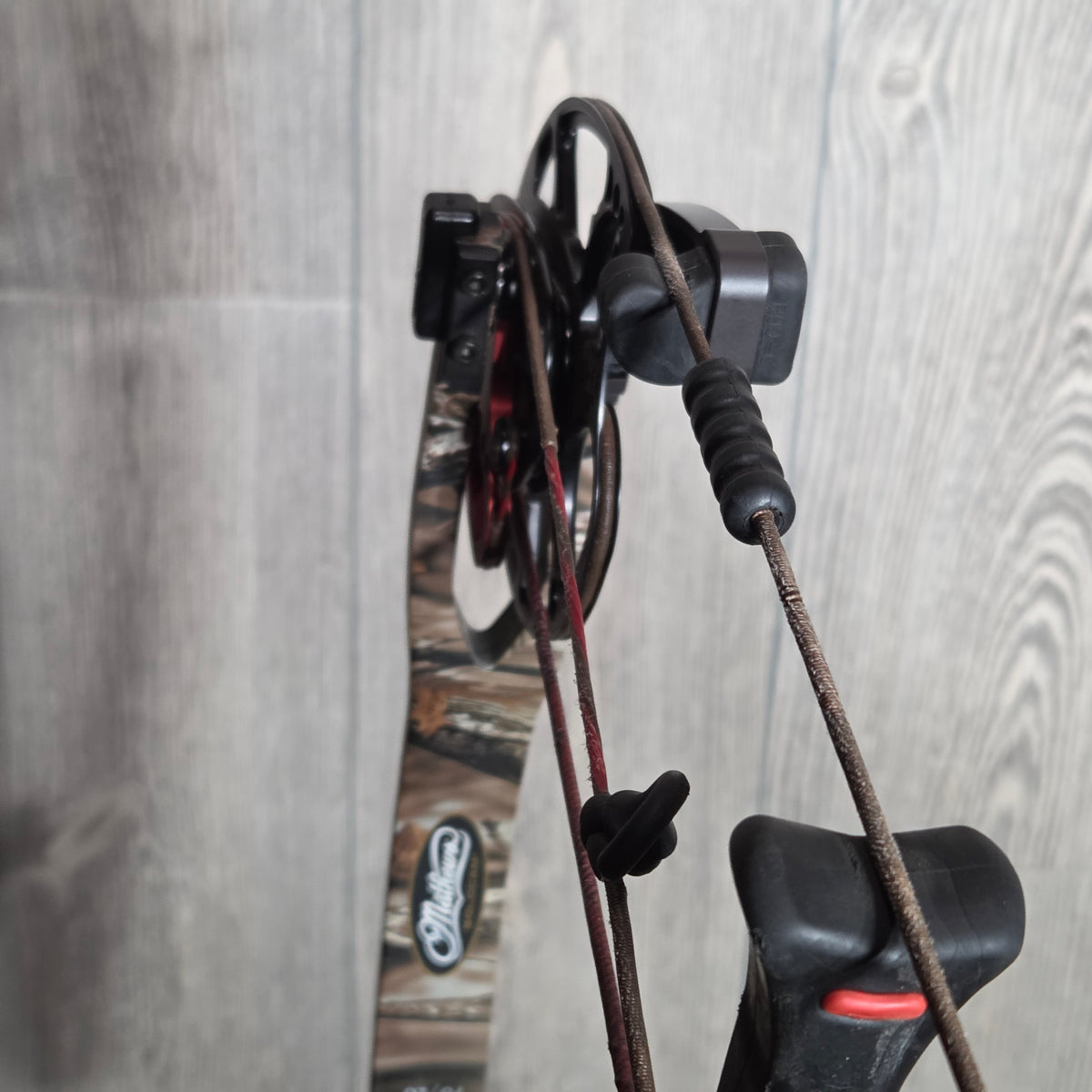 Used Mathews Z7 Right Hand 28" 70#