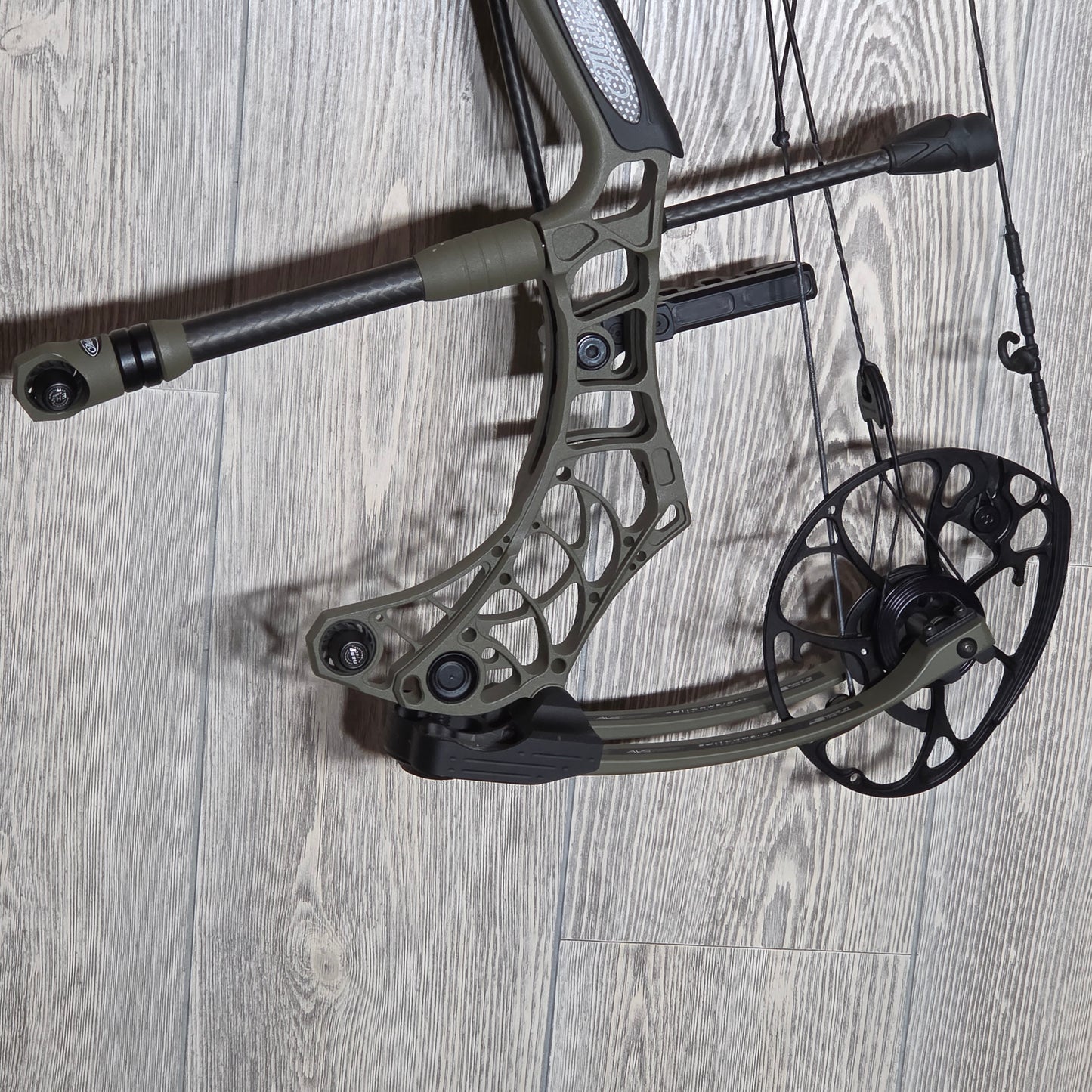 Used Mathews V3X 29 Ambush Green RH Package