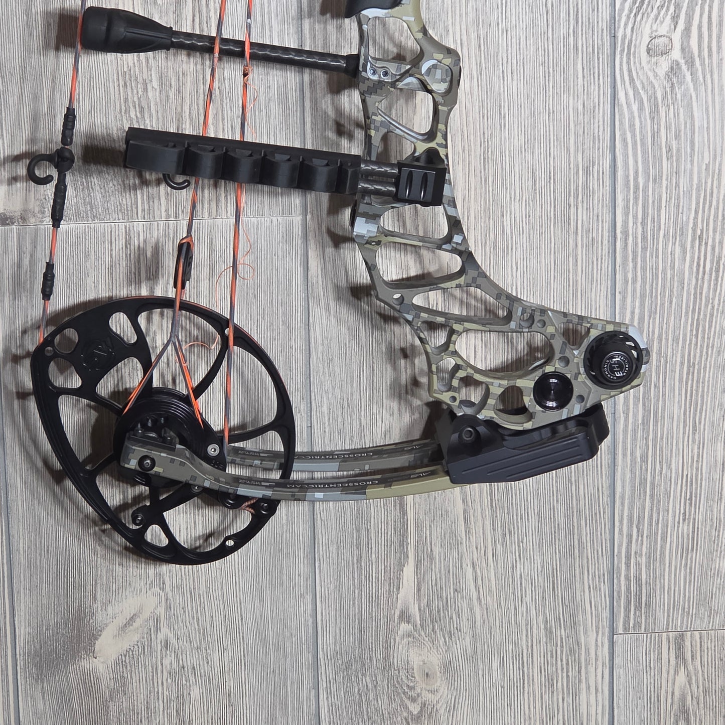 Used Mathews Vertix with Quiver