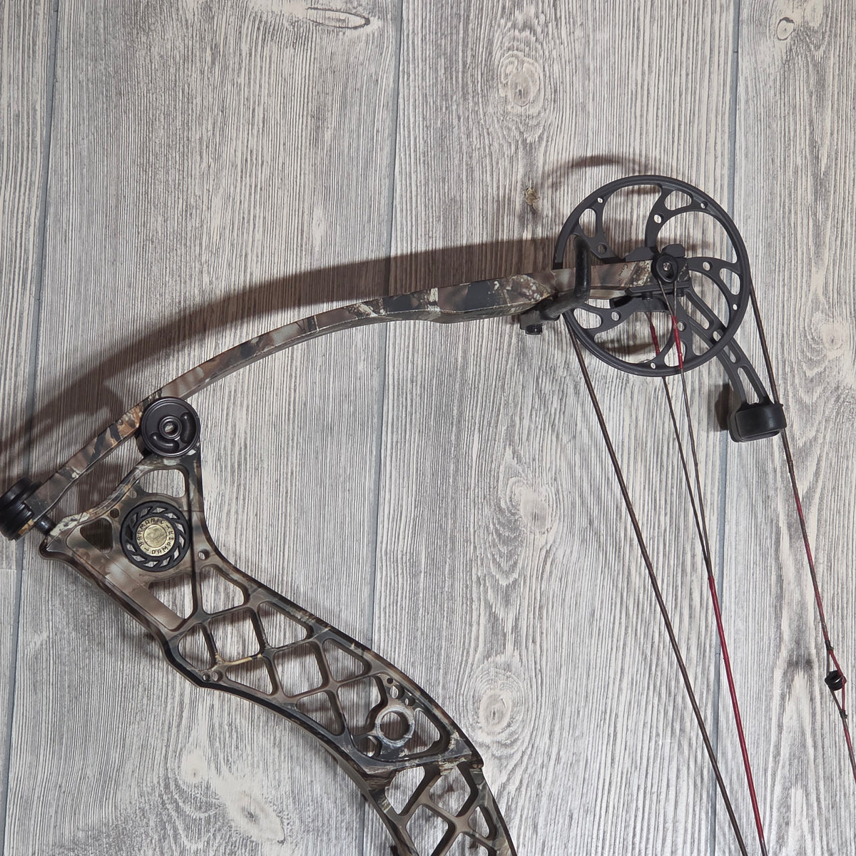 Used Mathews Z7 Right Hand 28" 70#