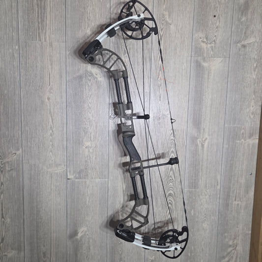 Prime Form 60-70# Morrel Riser White limbs