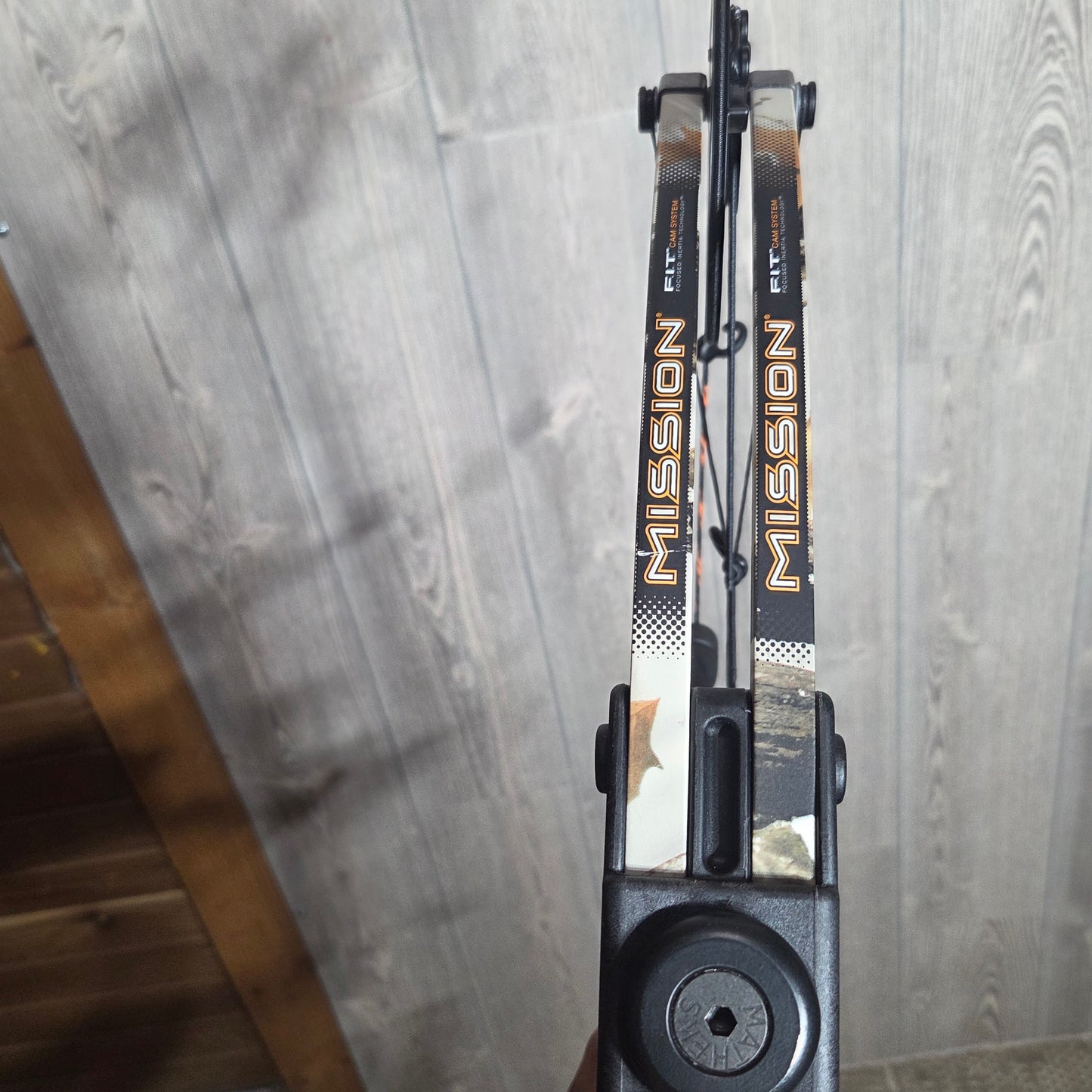 Used Mission Hype DTX Right Hand Camo Bow Pkg