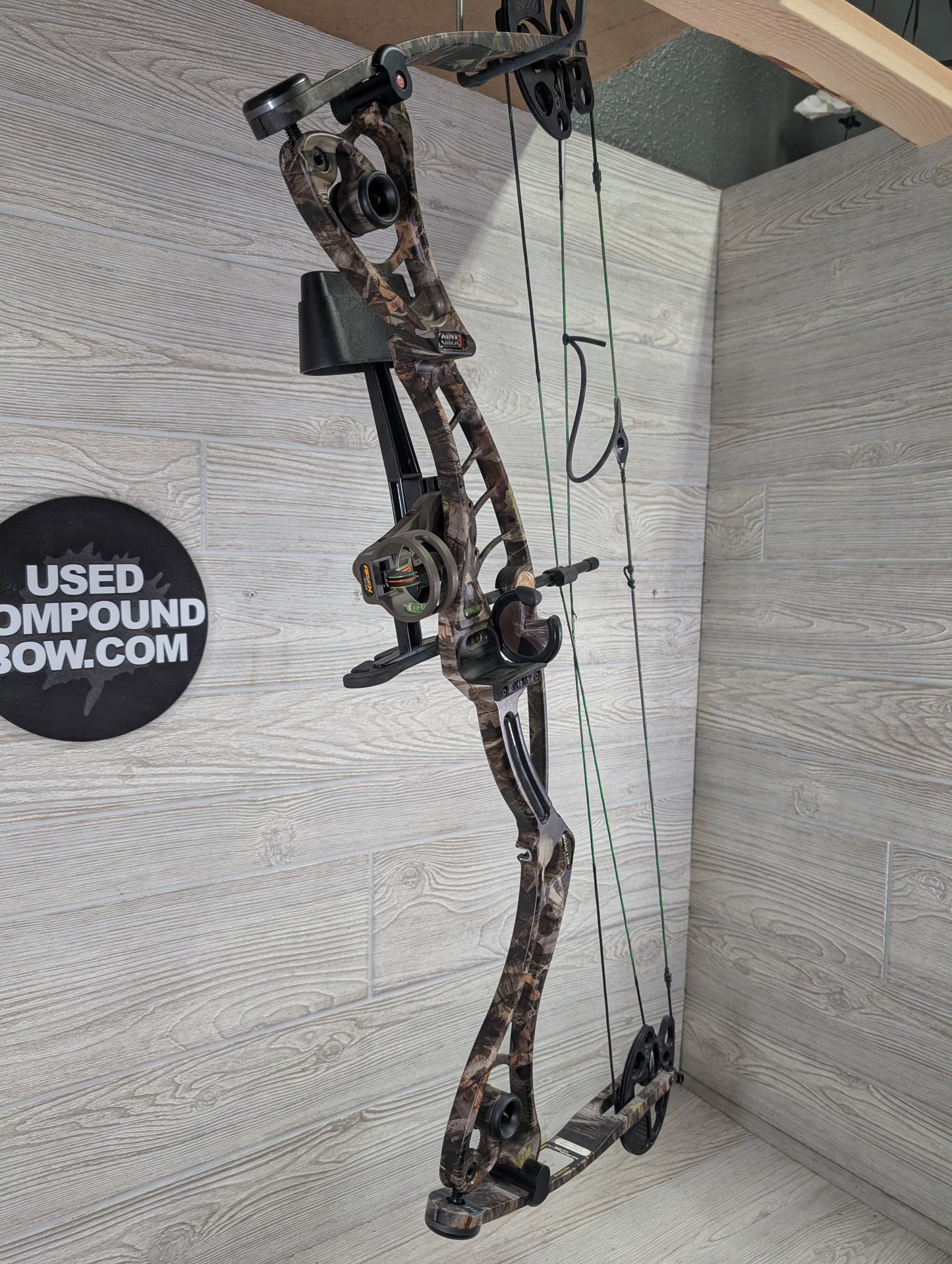 Used Martin Onza 3 40-70 lb. Camo PKG
