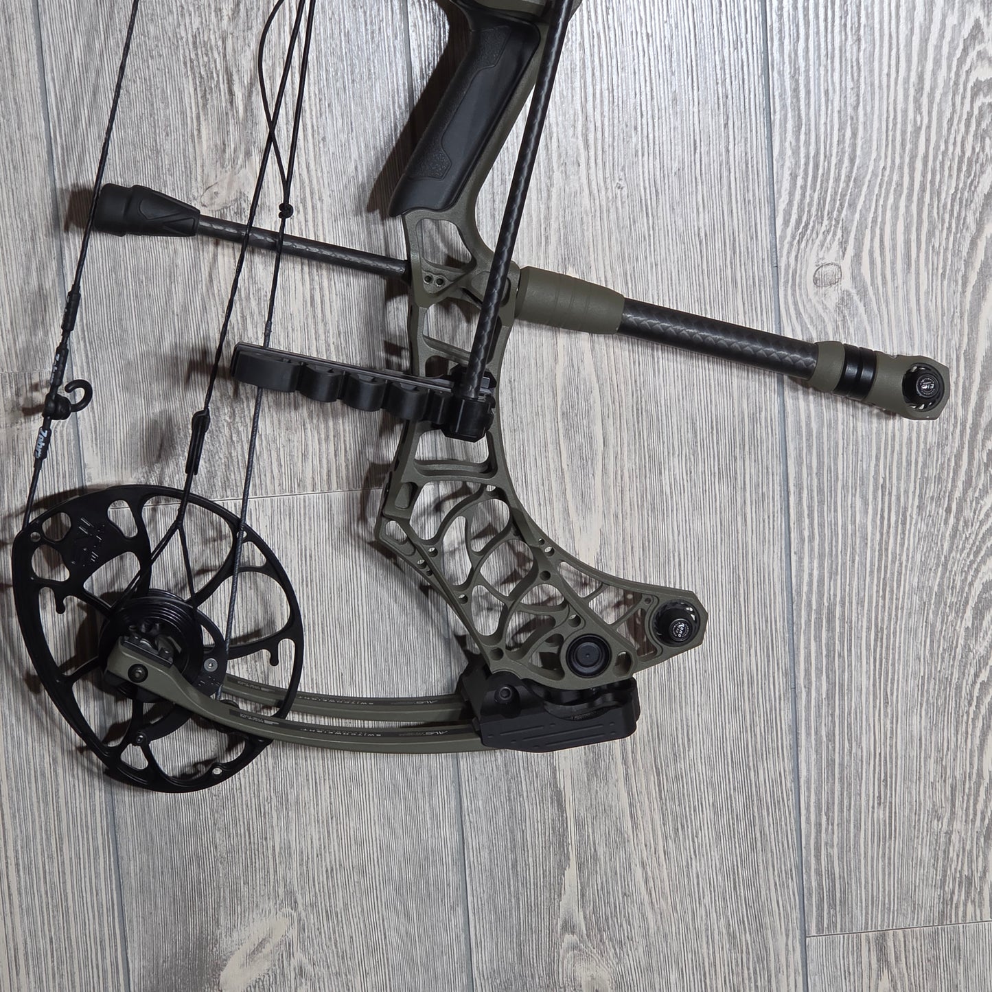Used Mathews V3X 29 Ambush Green RH Package