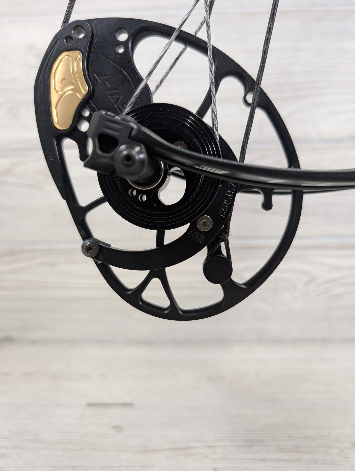 Used Mathews Title 38 (Gen 2) Teal Black Limbs Systm X Strings RH