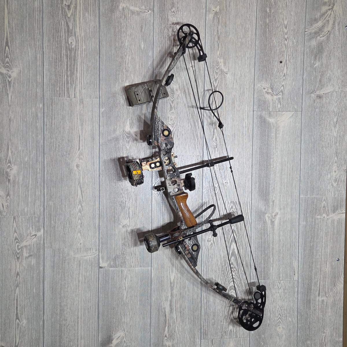 Used Mathews Classic Right Handed 70#