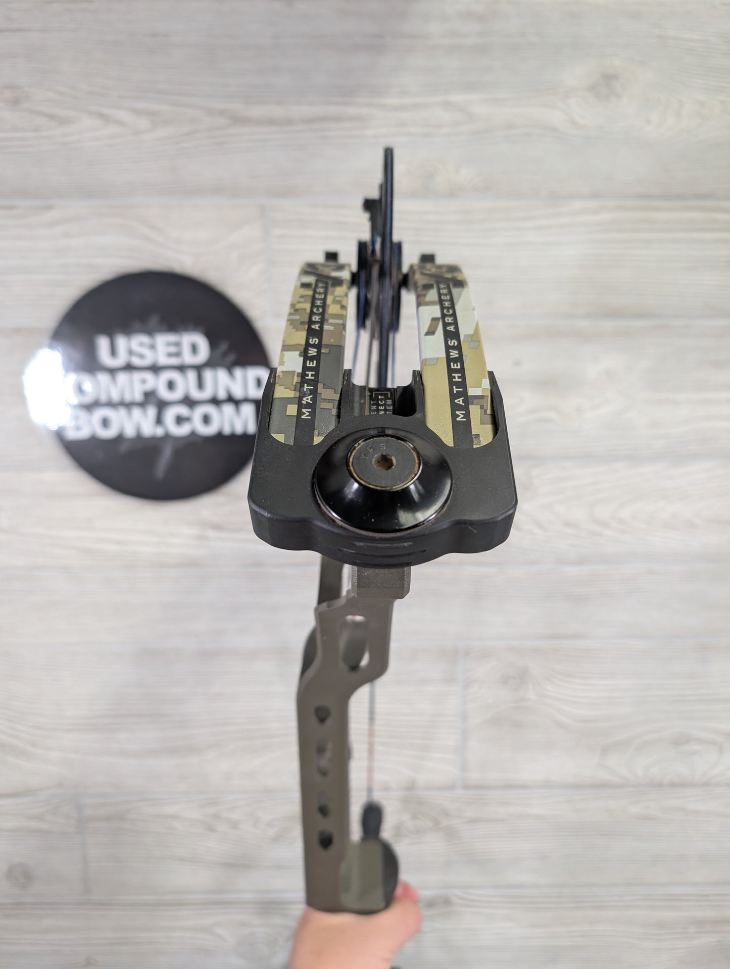 Used Mathews V3 27 RH Ambush Riser Subalpine Limbs