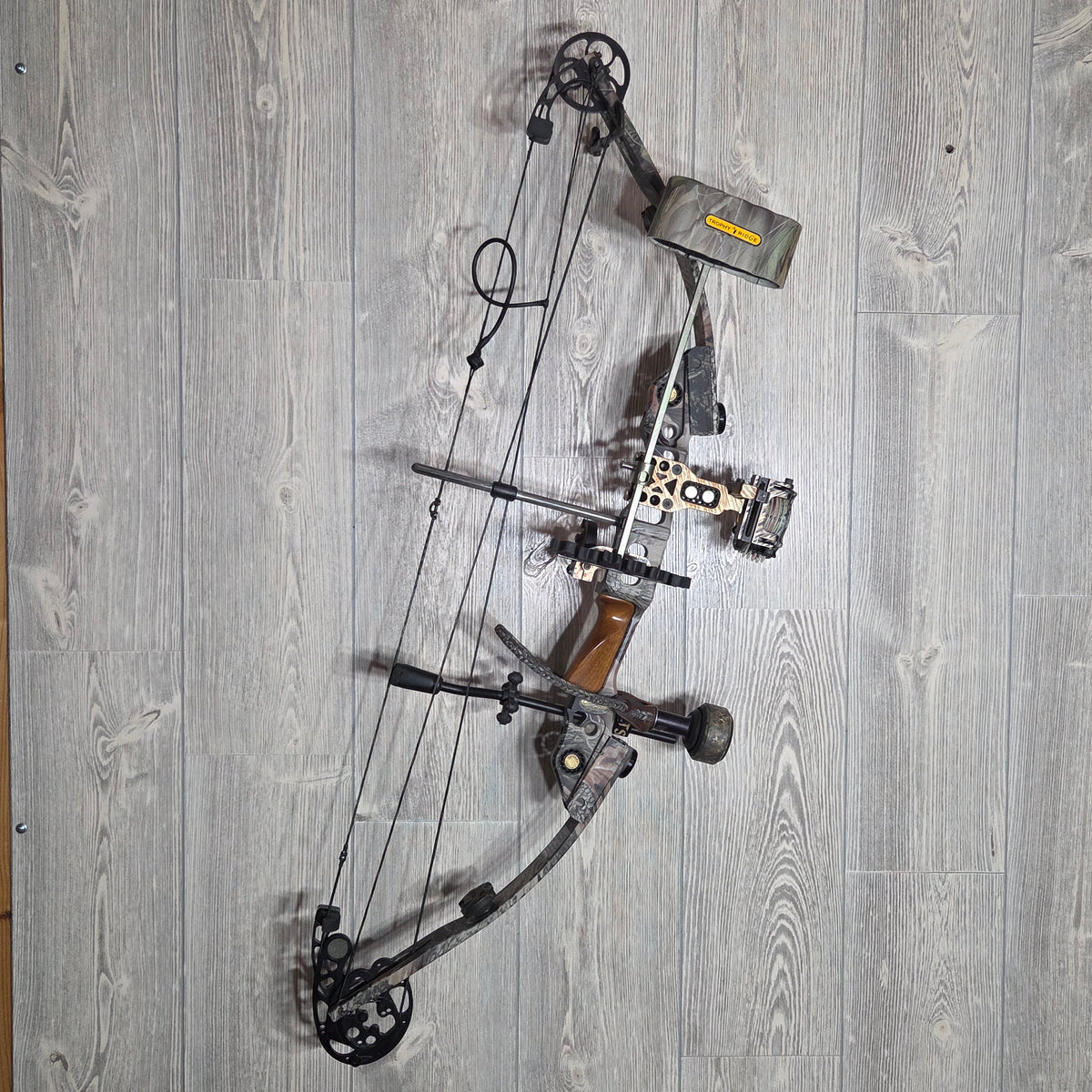 Used Mathews Classic Right Handed 70#