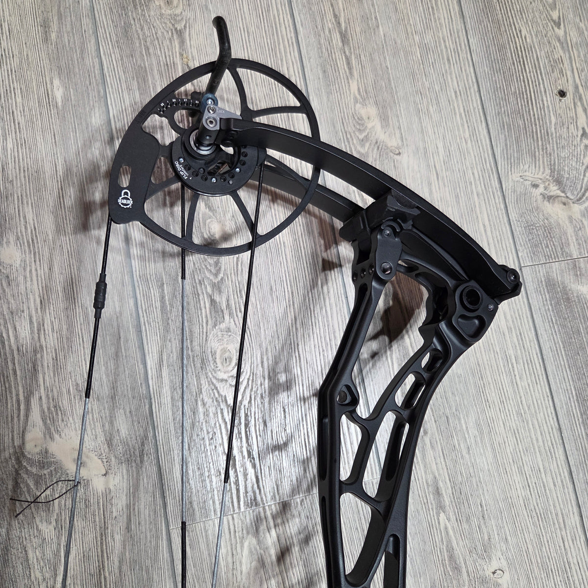 Bowtech Solution LS RH Black 70#