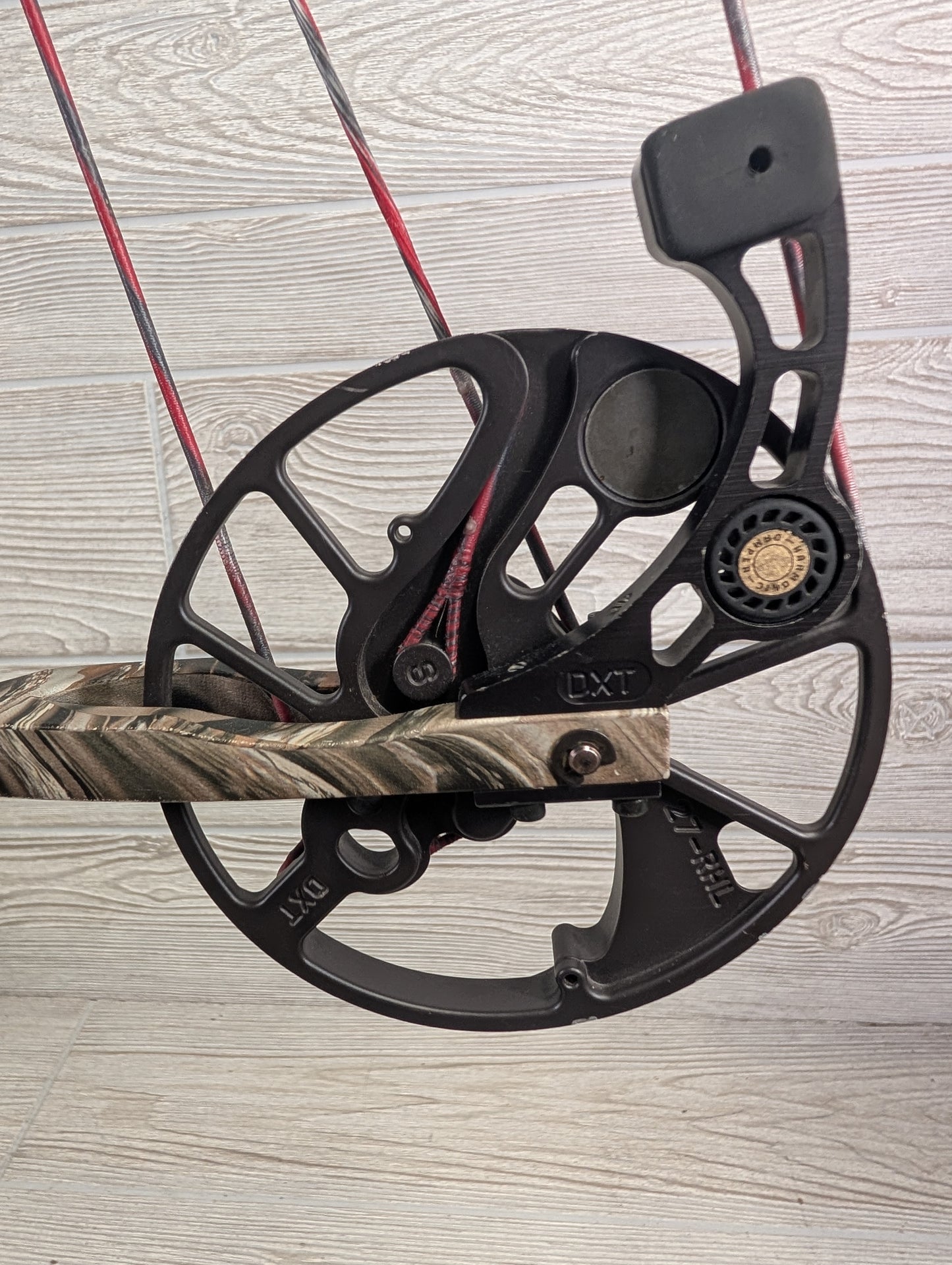 Mathews DXT right hand package 40-70# 27" DL