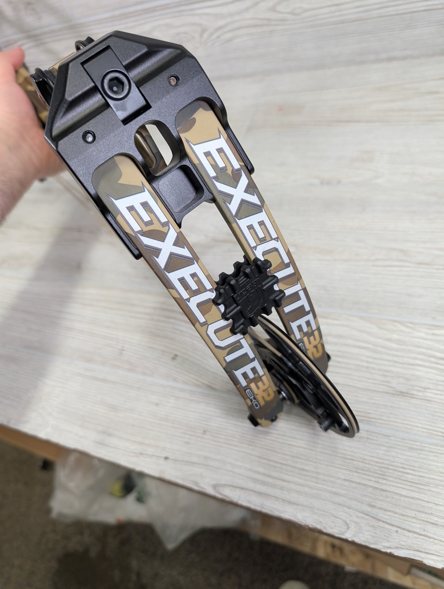 Bear Execute 32 RH 70lb Throwback Camo Riser and Limbs