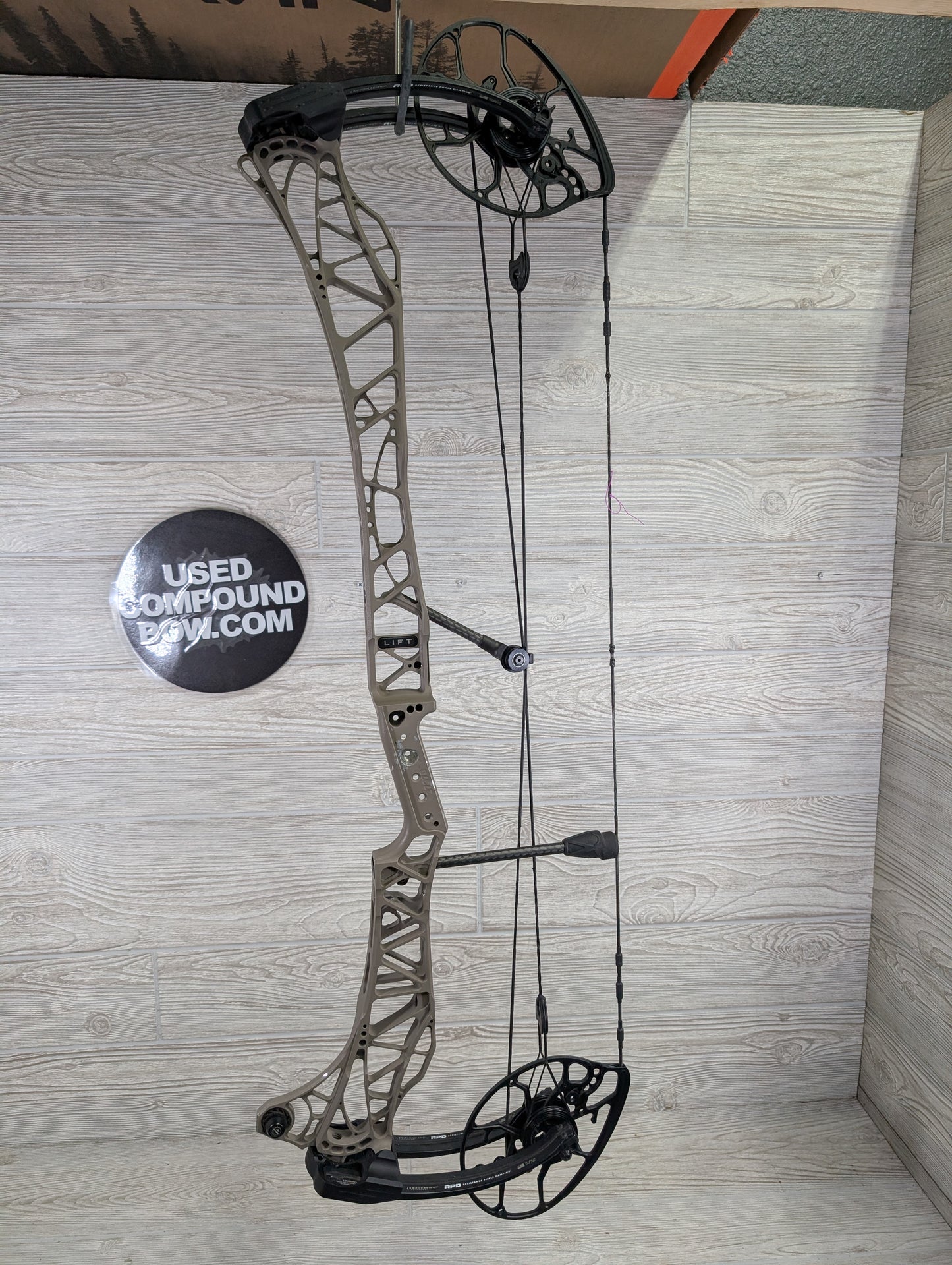 Mathews Lift 33 Right-Handed Granite Bow