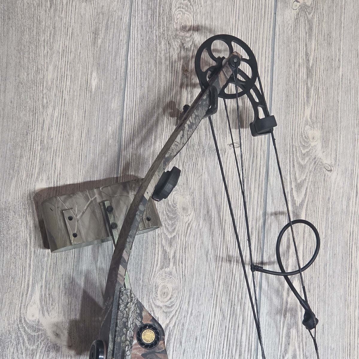 Used Mathews Classic Right Handed 70#
