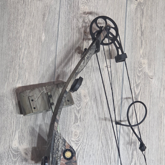 Used Mathews Classic Right Handed 70#
