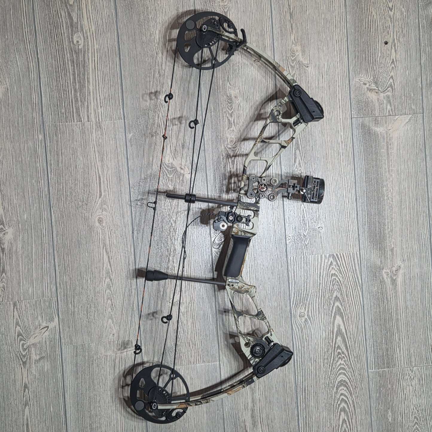 Used Mission Hype DTX Right Hand Camo Bow Pkg