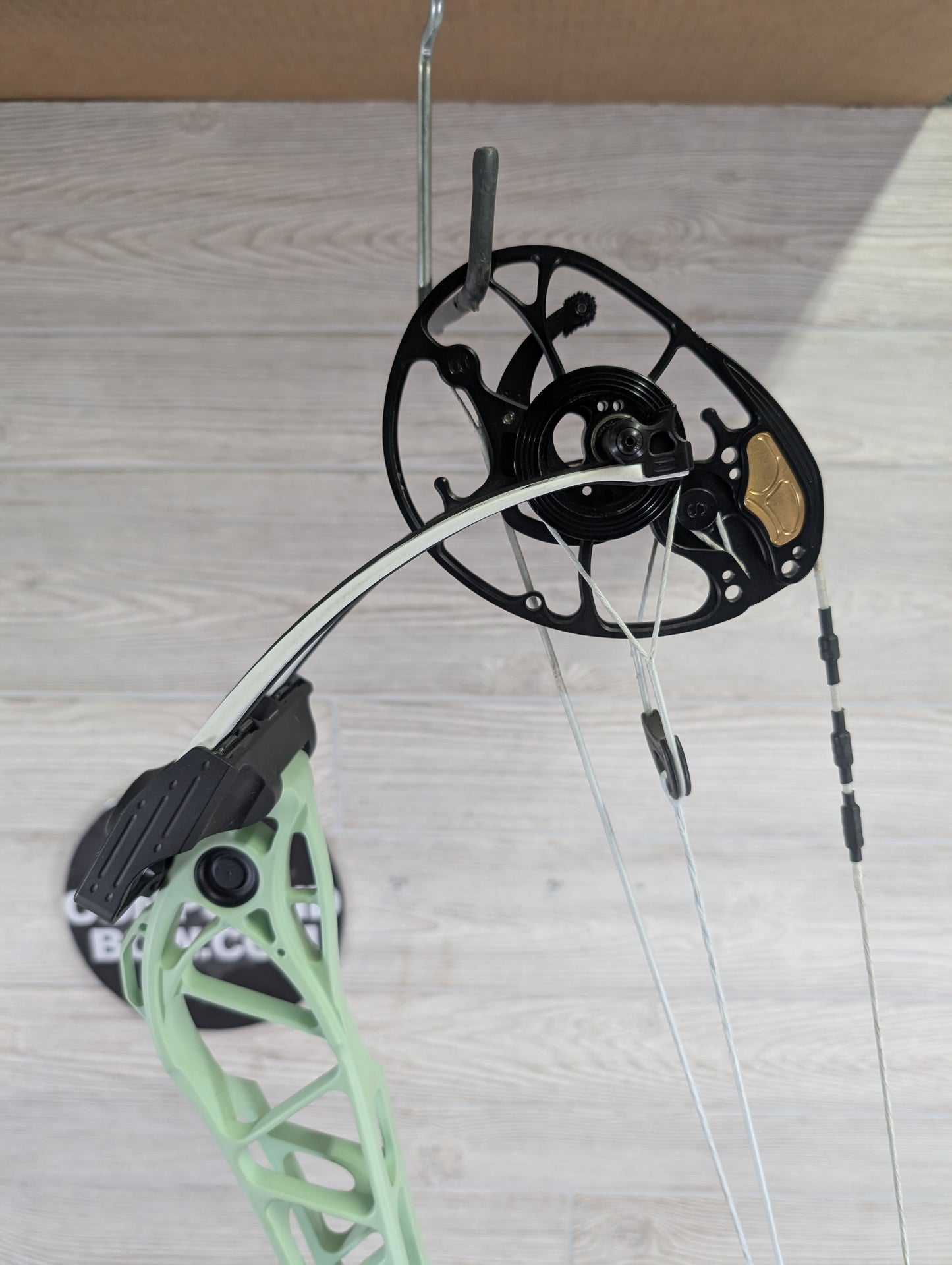 Used Mathews Title 38 (Gen 2) Mint White limbs Right Handed Target Bow