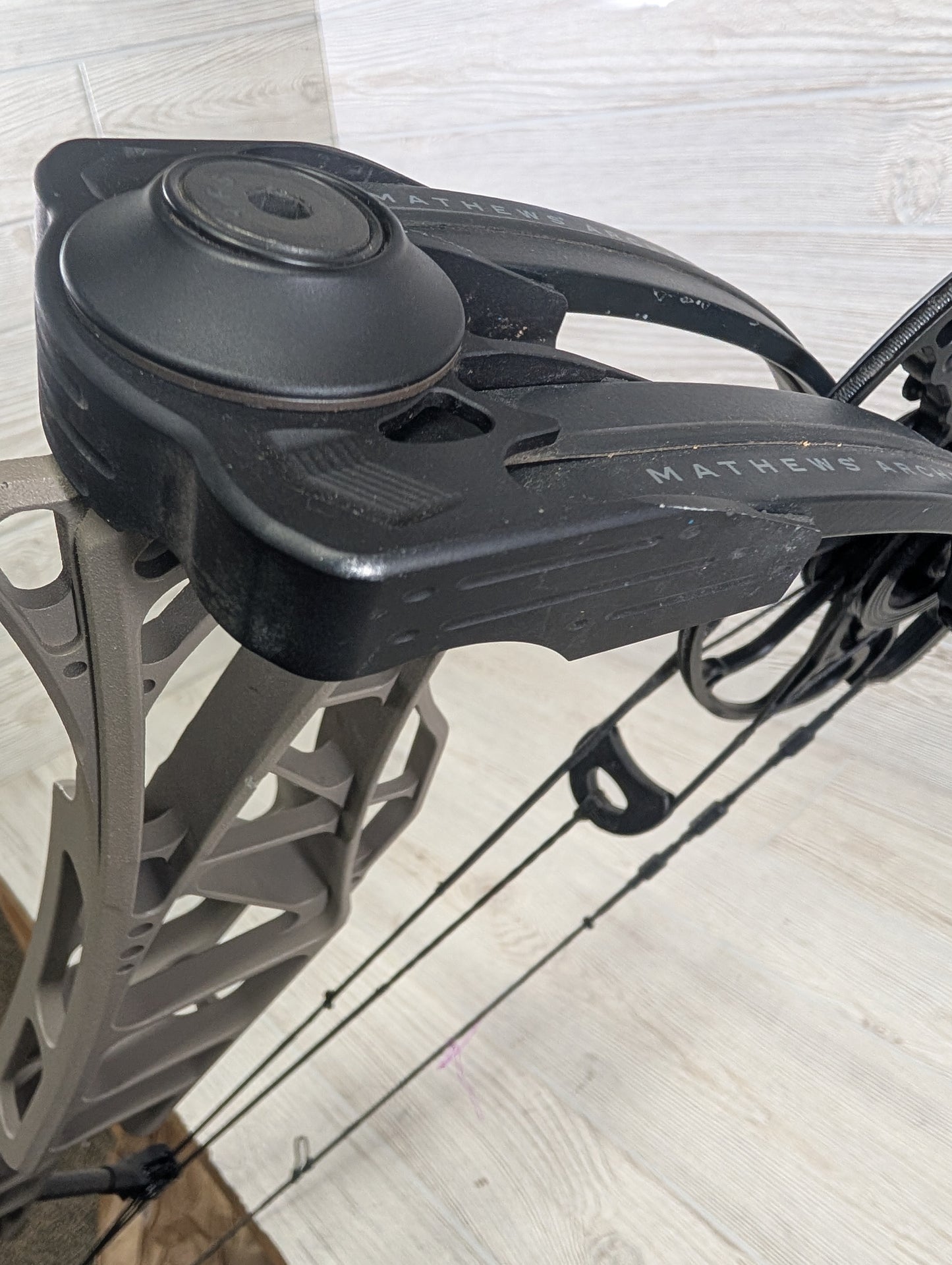 Mathews Lift 33 Right-Handed Granite Bow